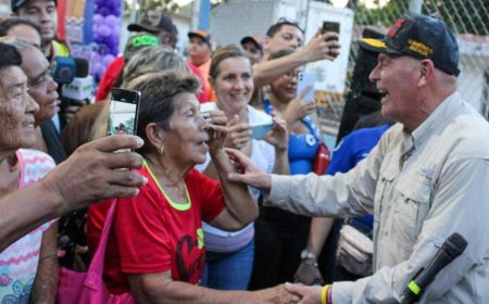 Alcalde Di Martino: "En Navidad debe prevalecer la paz, la unidad y el amor