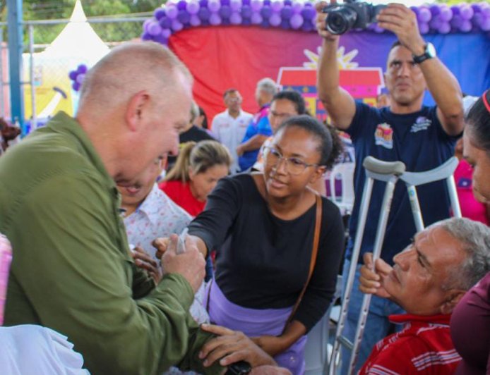 MARACAIBO: A través de la VenApp, Alcaldía resuelve ayudas humanitarias