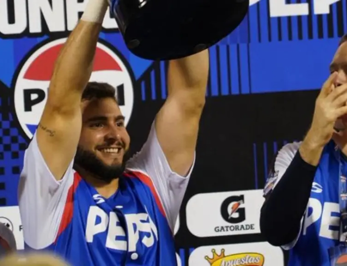 Zuliano Wilyer Abreu es el Rey del Jonrón