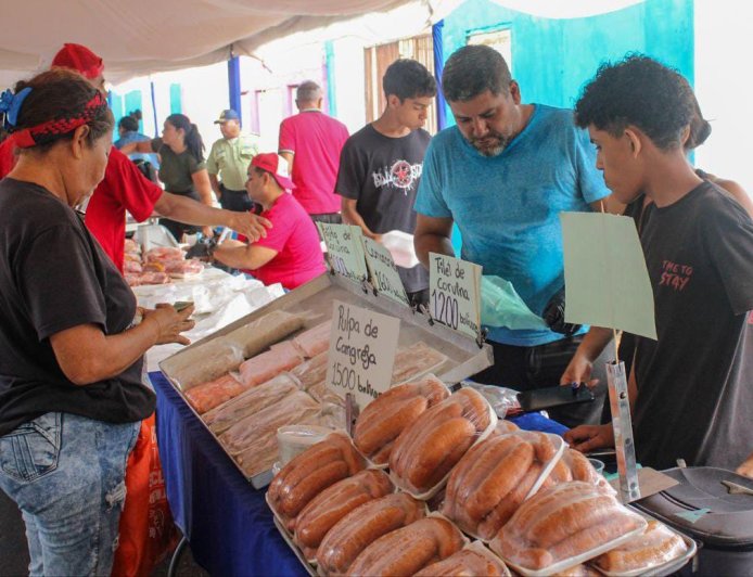 Llegaron los alimentos ahumados a los mercados de Di Martino