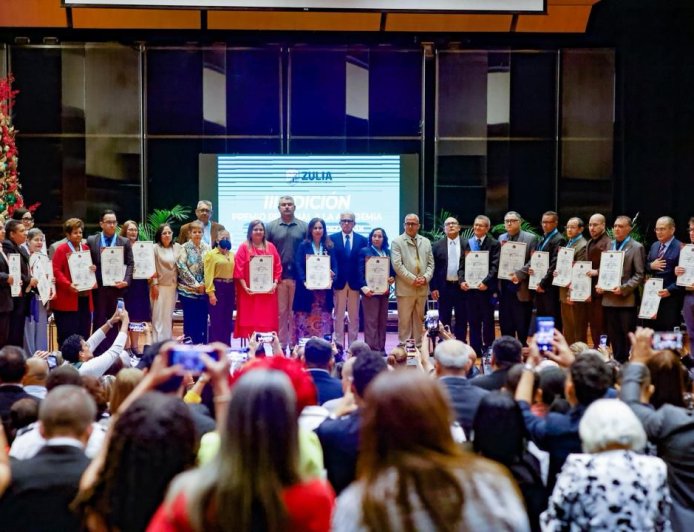 ZULIA: Gobernación celebró III Edición del Premio Regional a la Academia “Dr. Humberto Fernández Morán”