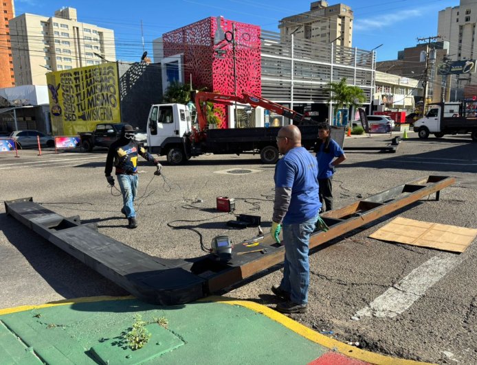 196 pantallas inteligentes LED modernizan la red semafórica de la ciudad más bella