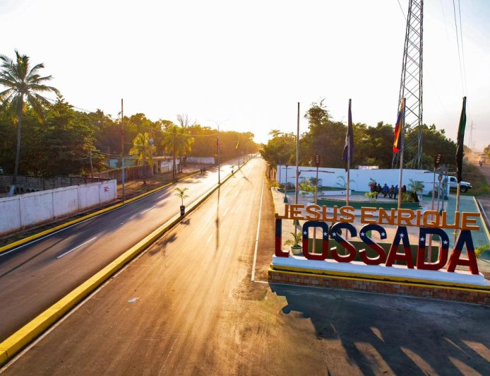 Gobernador Luis Caldera entregó rehabilitado corredor vial Jacob de Jesús Enrique Lossada