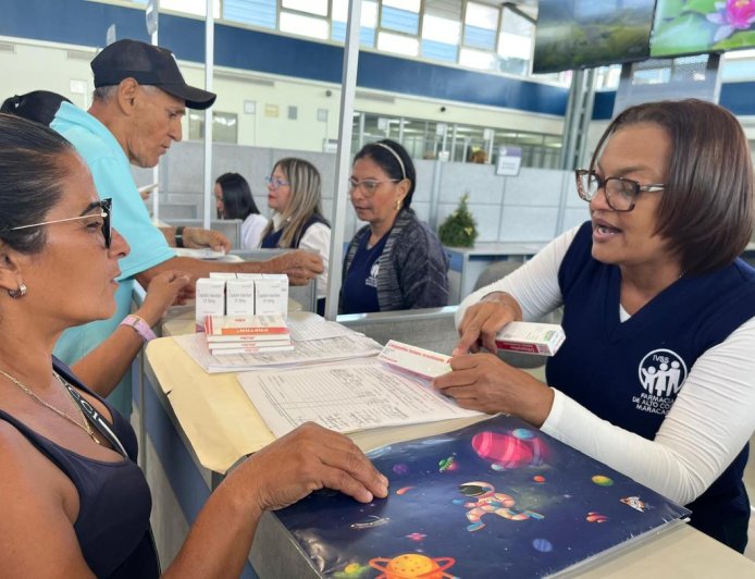 ¡PROMESA CUMPLIDA!: Luis Caldera entregó rehabilitada la Farmacia de Alto Costo