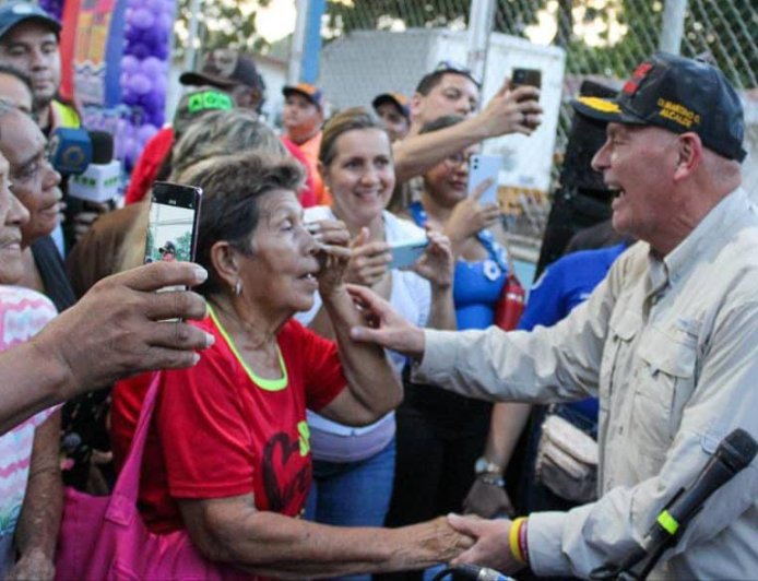 Alcalde Di Martino: "En Navidad debe prevalecer la paz, la unidad y el amor