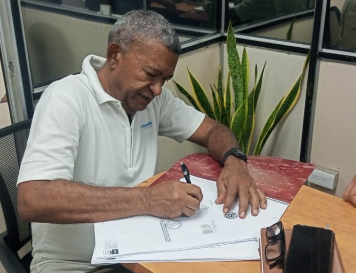 Alcaldía de Maracaibo entregó de títulos de propiedad tras 15 años de espera