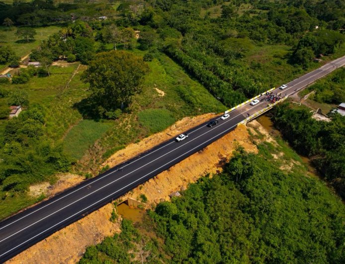 BARALT: Luis Caldera entrega rehabilitado Puente El Sitio afectado por el enjambre sísmico
