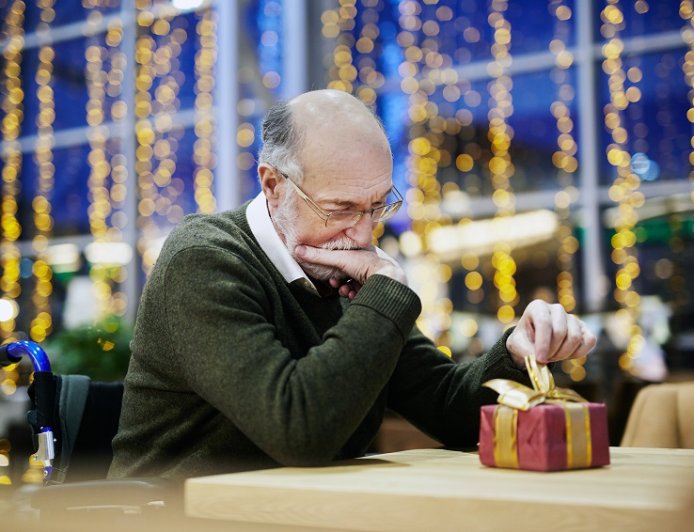 Soledad decembrina: El silencio emocional que impulsa tristeza en el adulto mayor