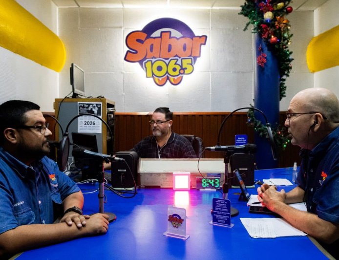 "El Dúo de la Alegría" recibe el Año Nuevo por Sabor 106.5 FM