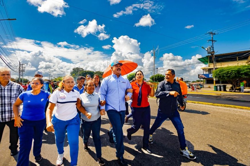 Luis Caldera llegó a Baralt con 5.000 toneladas de asfalto y anunció rehabilitación de escuelas