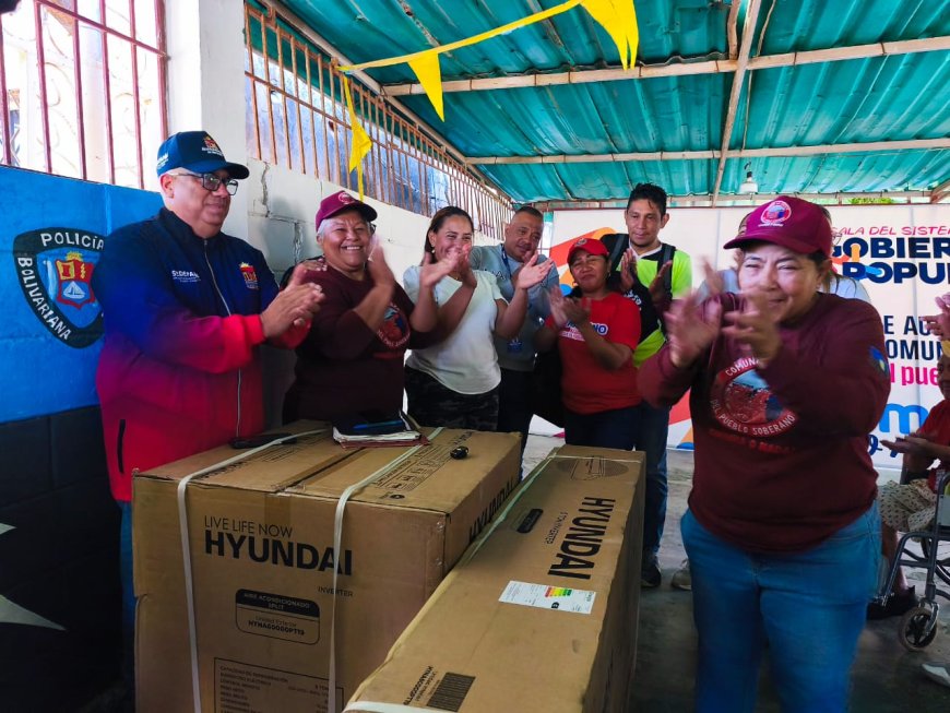 Di Martino entregó 5 toneladas de aire acondicionado a la Comuna “Las Fuerzas del Pueblo Soberano”