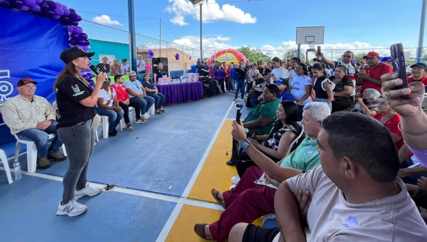  Ana Clara de Di Martino: "Alcaldía reivindica y dignifica a la mujer marabina con Puntos Violeta y capacitación"