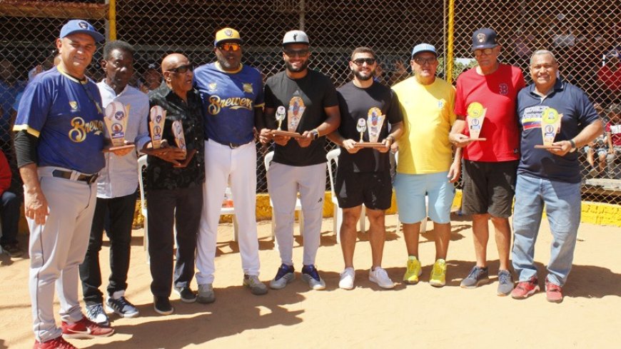 Jackson Chourio, Wilyer Abreu, Betulio y leyendes deportivas engalaron el "Chucho Cano"