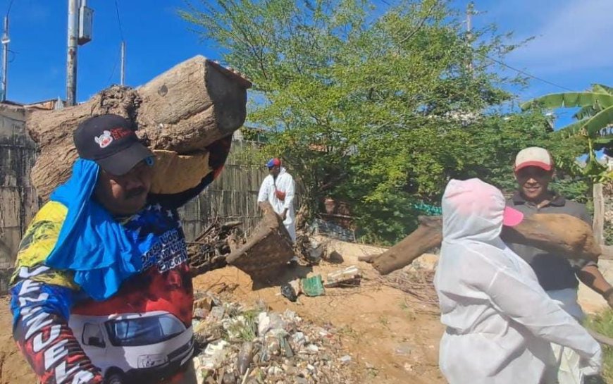 Limpiando playa Macuto celebró el IMA su aniversario
