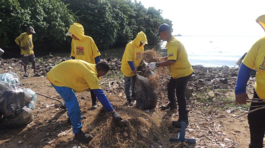 Limpiando playa Macuto celebró el IMA su aniversario