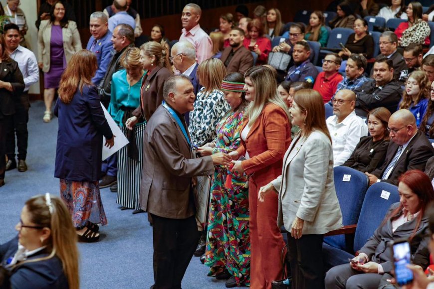 ZULIA: Gobernación celebró III Edición del Premio Regional a la Academia “Dr. Humberto Fernández Morán”