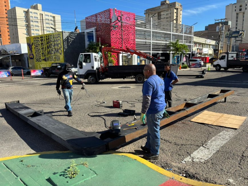 196 pantallas inteligentes LED modernizan la red semafórica de la ciudad más bella