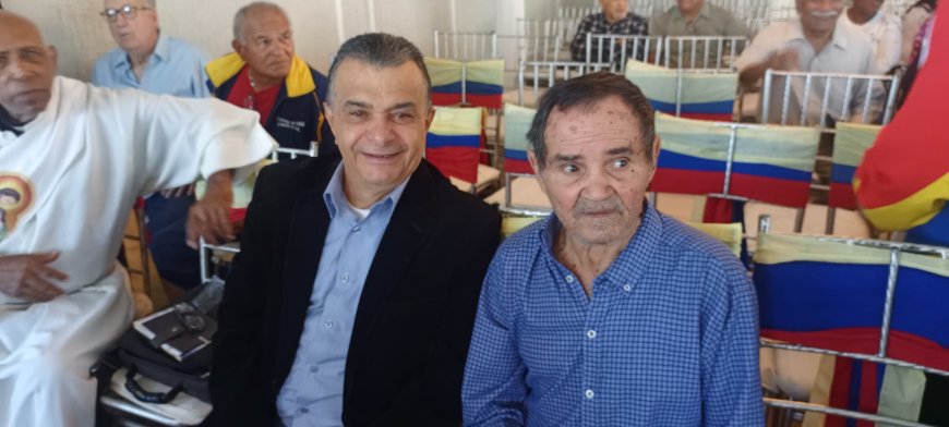 El Tricampeón recibió reconocimiento de Glorias Deportivas de Cabimas