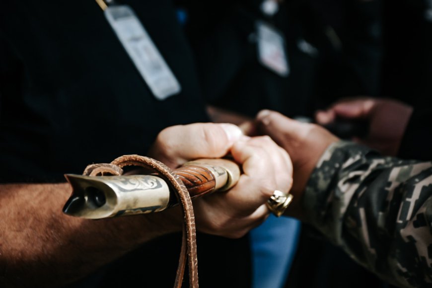 Frente Revolucionario del 23 de Enero entregó réplica de la espada de Bolívar a San Francisco