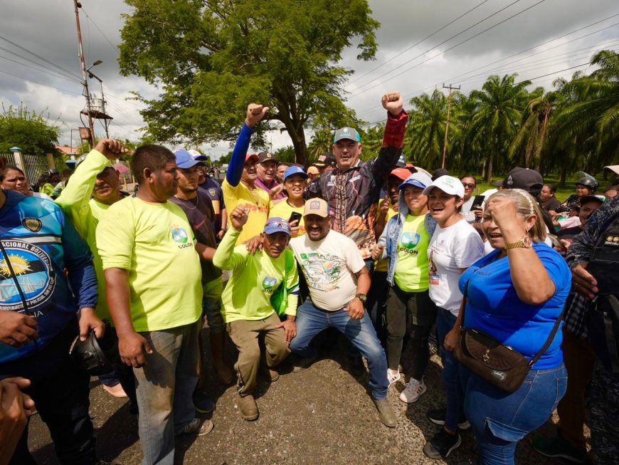 Asfaltado, alumbrado y transformadores llevó gobernador Caldera en gira por Sur del Lago