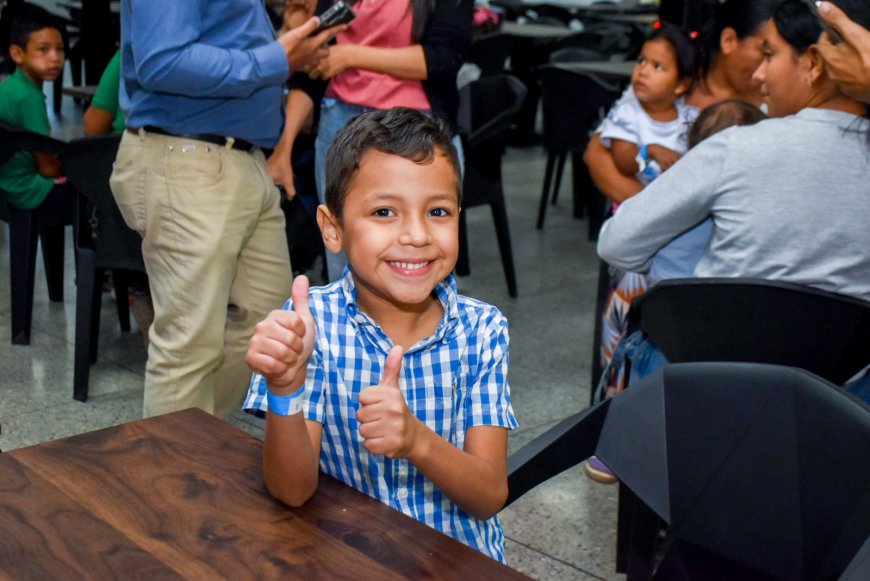 Compartir, amor y esperanza: Navidad especial para niños y abuelos del municipio San Francisco