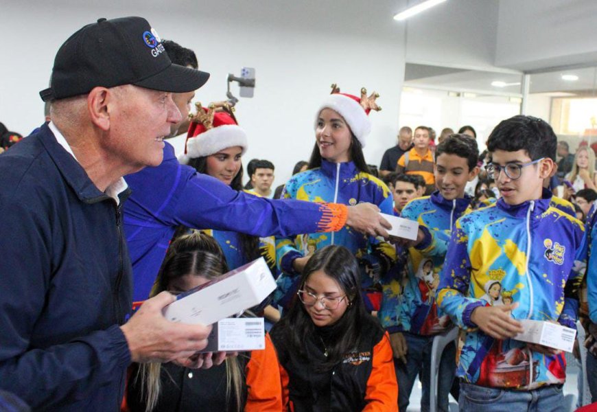 Premiados Ganadores y clasificados infantiles de "Maracaibo elige la gaita del año"