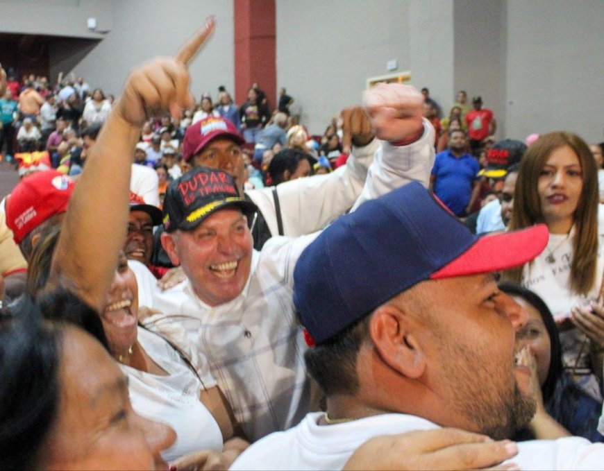 Alcalde Di Martino: "En Navidad debe prevalecer la paz, la unidad y el amor