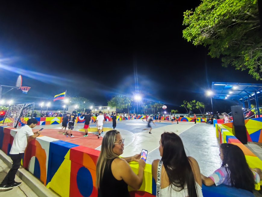 Plaza número 25 entregó Di Martino: La “Madrina Elia” de San Jacinto quedó como una uva