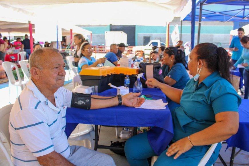 Jornada 25 del Mercado de Emprendedores benefició a más de 3.500 familias en Los Haticos