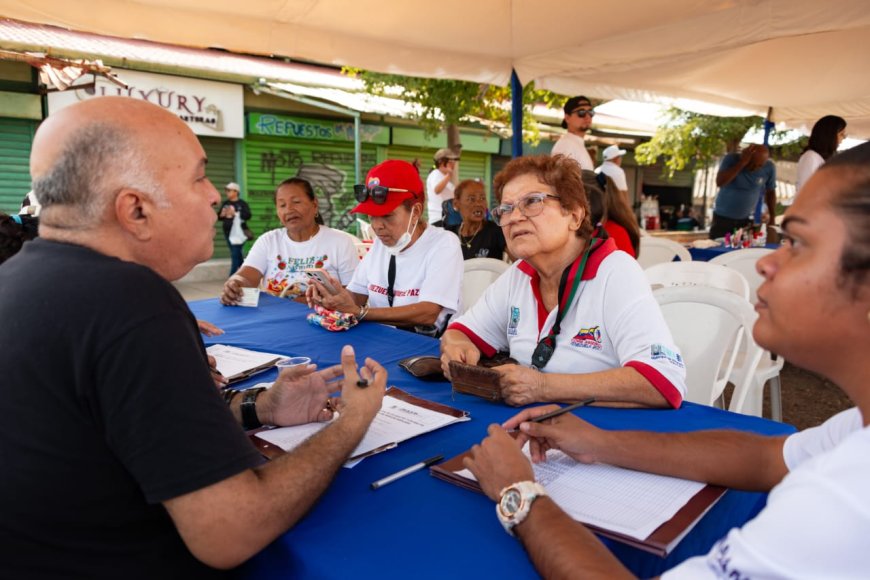 DI MARTINO gestionó 210 toneladas de alimentos, 100 mil familias atendidas y 26 mercados en 4 meses