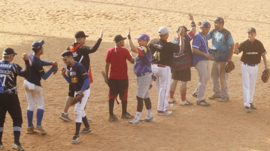 CAIMANAZO NAVIDEÑO: Con remontada, periodistas ganaron la Copa BravoSport y El Pepazo