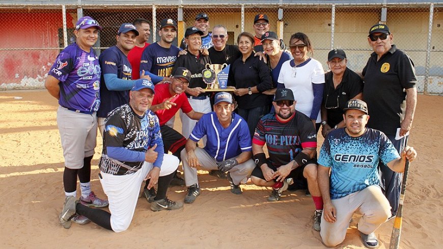 CAIMANAZO NAVIDEÑO: Con remontada, periodistas ganaron la Copa BravoSport y El Pepazo