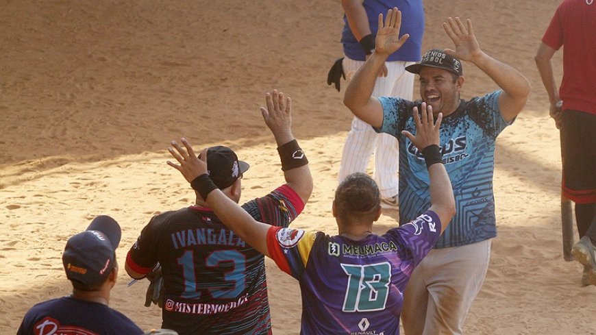 CAIMANAZO NAVIDEÑO: Con remontada, periodistas ganaron la Copa BravoSport y El Pepazo