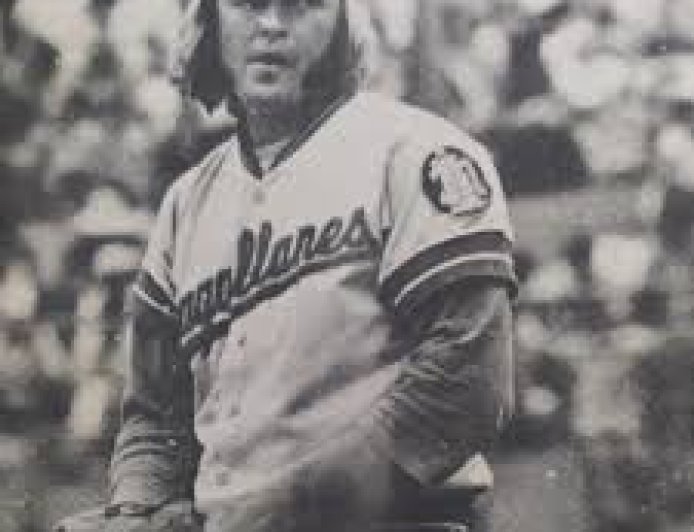 Hace 52 años playa de Puerto Cabello se tragó a pitcher magallanero Mark Weems