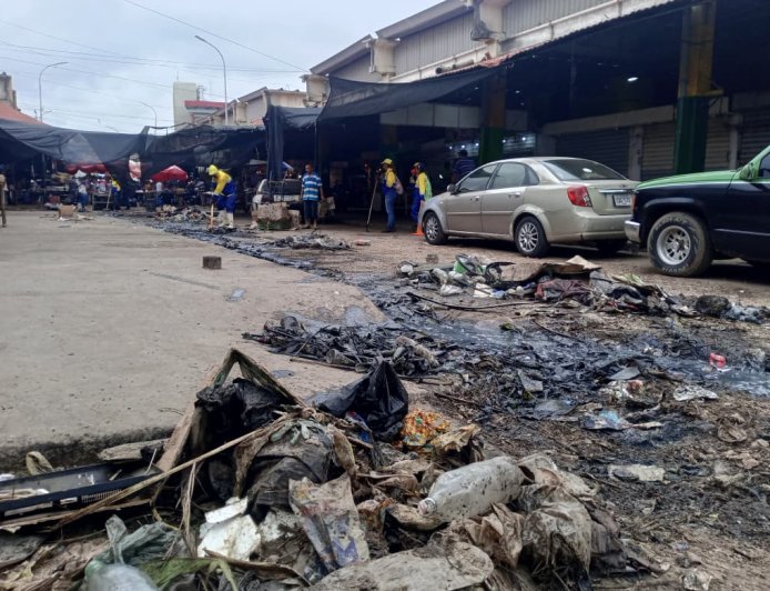 ¡El trabajo no se detiene! Cuadrillas de ambientalistas en jornada de limpieza en Las Pulgas.