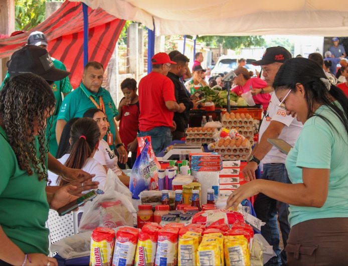 Reinician los Mercados Populares en la parroquia Ildefonso Vásquez