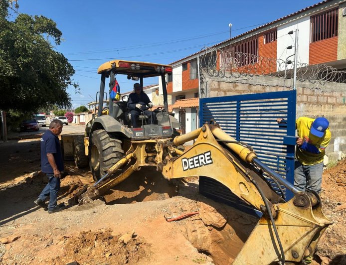 MARACAIBO: Alcaldía repara colector que afectaba a más de 60 familias en Urbanización Canaima