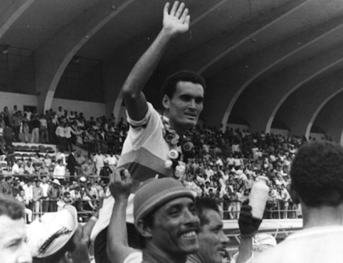 "La historia no se repite, pero rima"