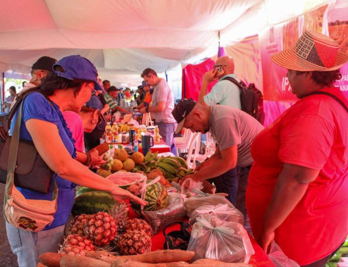 ¡Éxito total!: Vendieron más de 10 toneladas de alimentos en el mercado de Di Martino