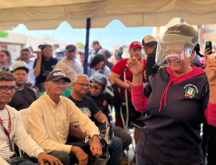 Alcaldía de Maracaibo y empresa privada!: 500 motorizados iniciaron campaña "Chamo, usa tu casco"