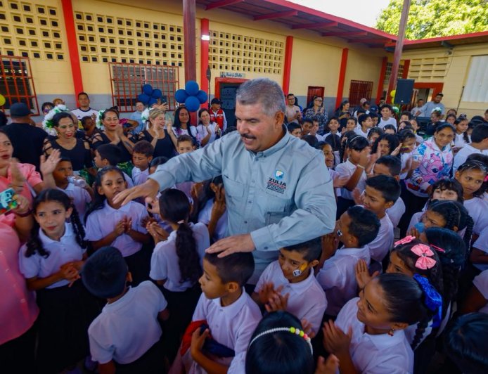 CABIMAS: Luis Caldera y Comuna El Sueño de Chávez entregaron aulas rehabilitadas para 390 niños