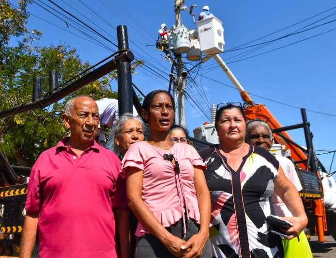 SAN FRANCISCO: Alcaldía y Corpoelec benefician a 150 familias de El Silencio con instalación de transformadores