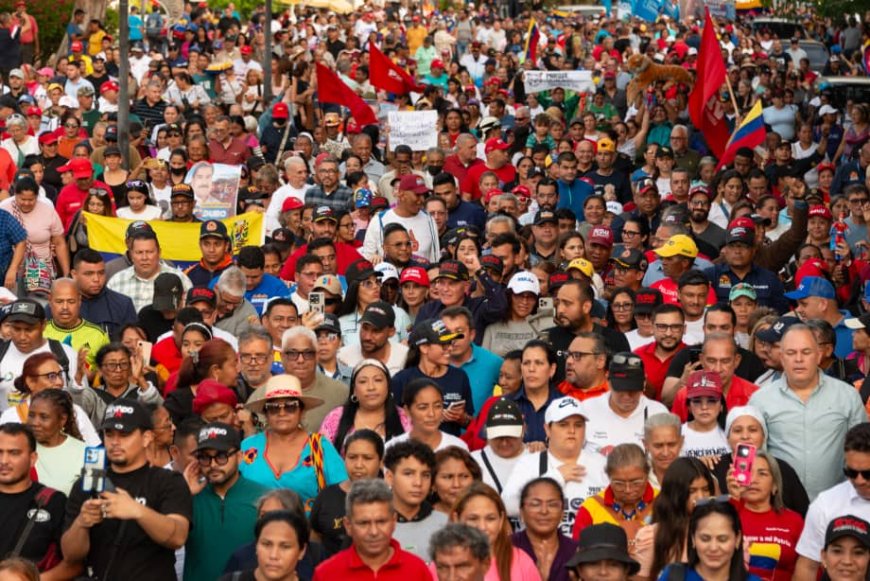 Alcalde Di Martino: “El pueblo clama a La Chinita liberación del presidente y la primera combatiente