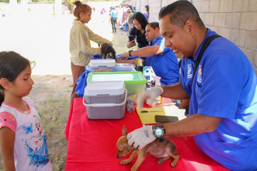 En Remanso Wayuu están felices por el mercado que les llevó Di Martino