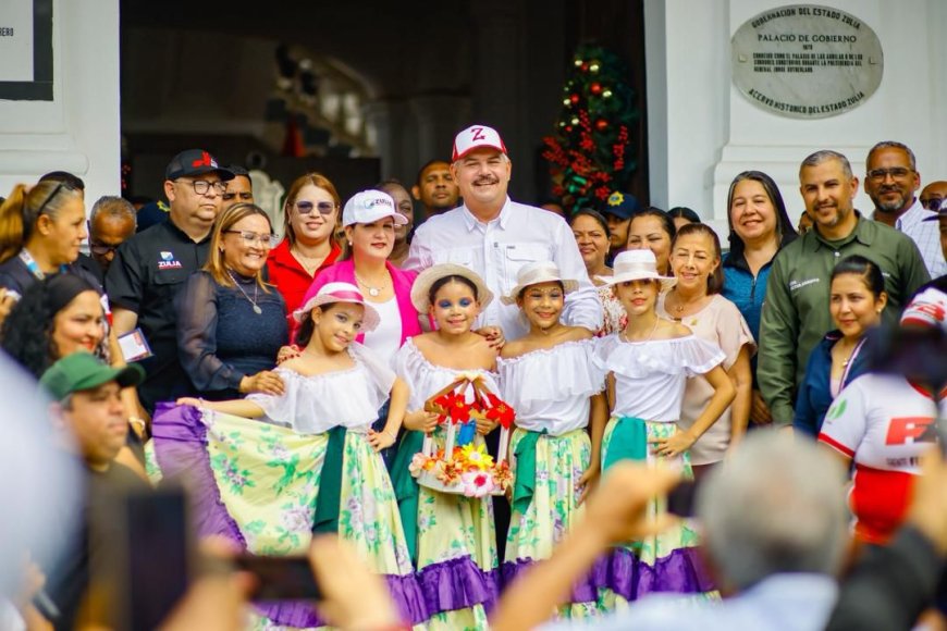 Luis Caldera entregó 8 camiones para la consolidación del Programa Alimentario Escolar Bolivariano