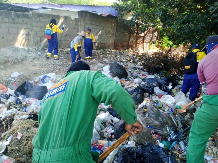 MARACAIBO: Despejados 600 metros lineales de la Cañada Morillo por la Alcaldía