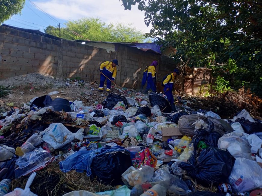 MARACAIBO: Despejados 600 metros lineales de la Cañada Morillo por la Alcaldía