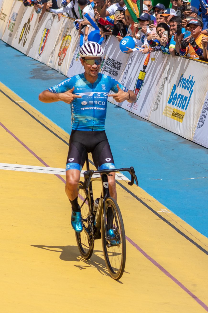VUELTA AL TÁCHIRA: Jorge Abreu se baña de gloria: se lleva la "Grande de América"