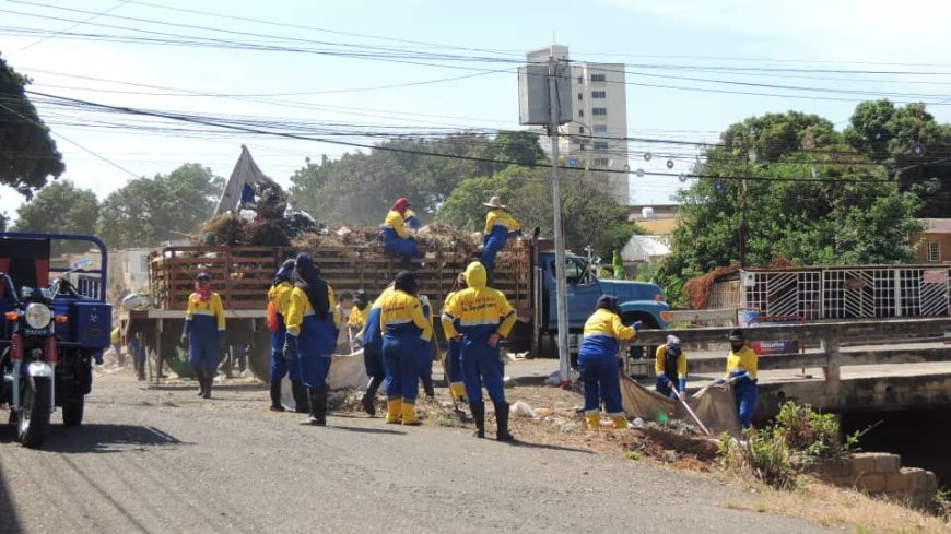 ¡Trabajo constante! IMA despeja la Cañada Lara de 150 toneladas de desechos