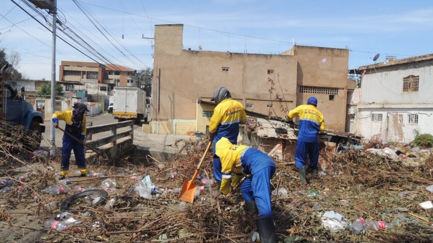 ¡Trabajo constante! IMA despeja la Cañada Lara de 150 toneladas de desechos